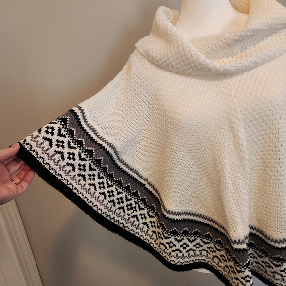 New Directions Ivory and Charcoal Knit Poncho- S - Picture 2 of 6